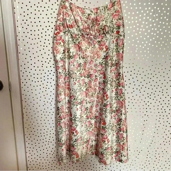 Aqua Floral Red Dress - Picture 3 of 7